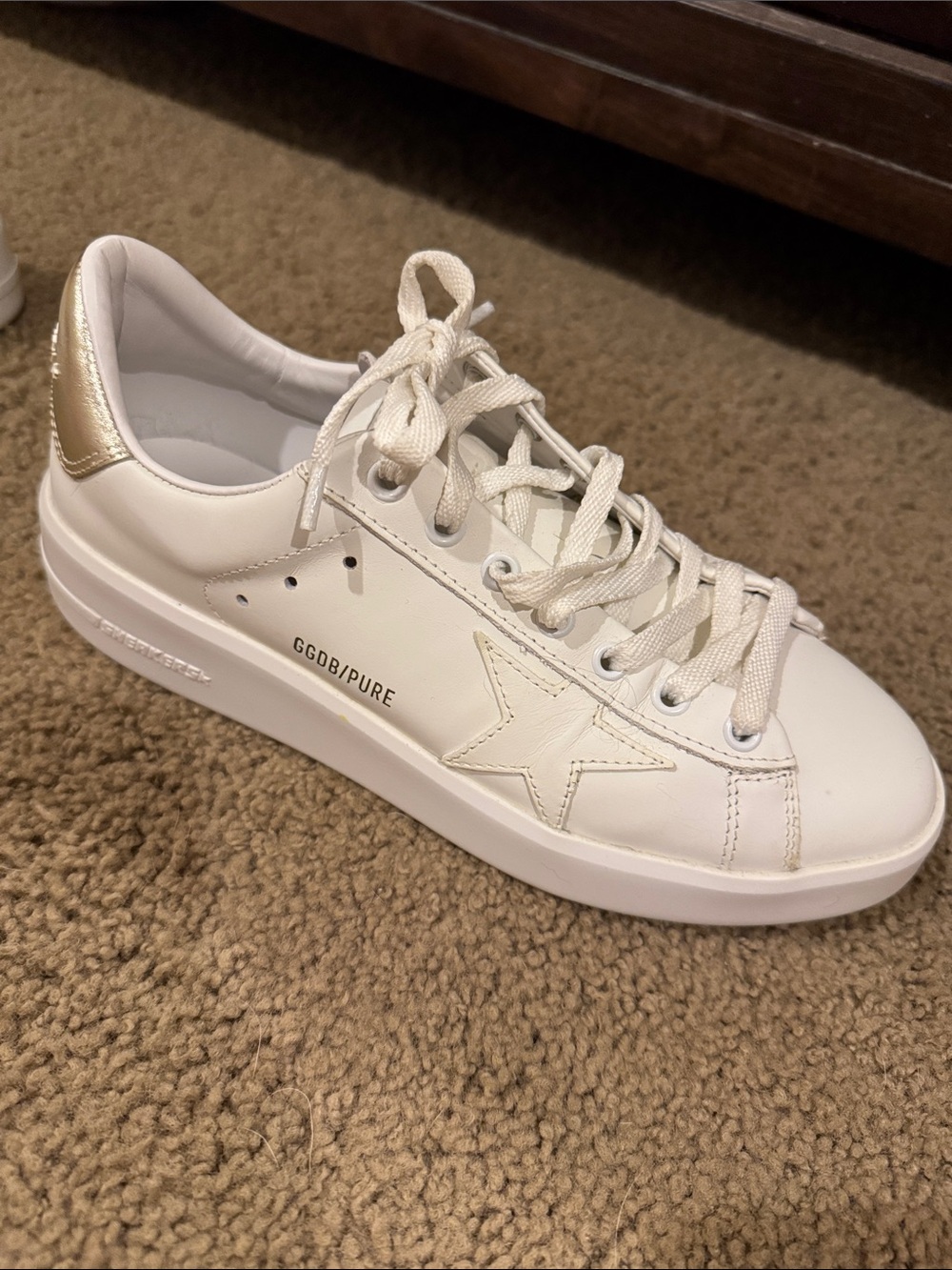 Golden Goose Women's White Low-Top Lace-Up Sneakers - Pure Star - gold back - Picture 6 of 8